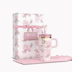 *NIB* LoveShackFancy x Stanley Holiday Quencher 20oz! Sold out online/in store!!